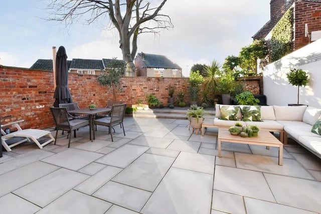 The garden benefits from a south-west facing aspect and is great for everyday use and entertaining.