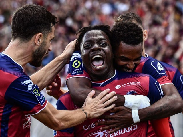 Chelsea have registered an interest in signing Clermont Foot striker Mohamed Bayo, who is also a transfer target for Brighton & Hove Albion. (CalcioMercato)
(Photo by JEFF PACHOUD/AFP via Getty Images)