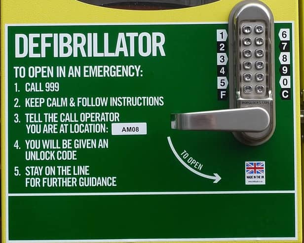 Learn how to do CPR and use a defibrillator in single free session