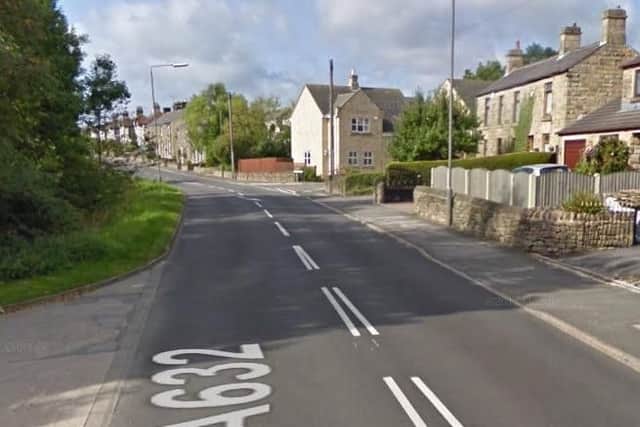 Traffic control (two-way signals) on A632 Chesterfield Road, Matlock, due to new gas service, by Untility Distribution Networks Ltd. Delays likely until July 10, 2019.