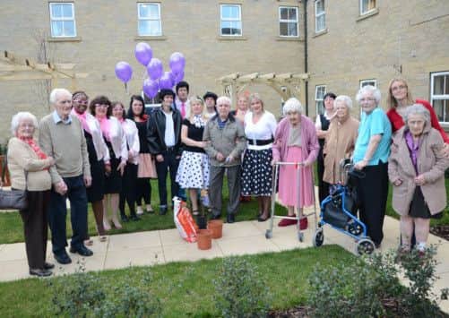 1950's day to mark dignity day at Althorpe Lodge Nursing Home in Dinnington G130202-4b