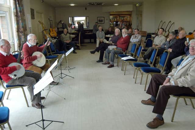 Clowne Community Centre played host to the Midlands and North Classic Banjo Rally (w120430-3o)