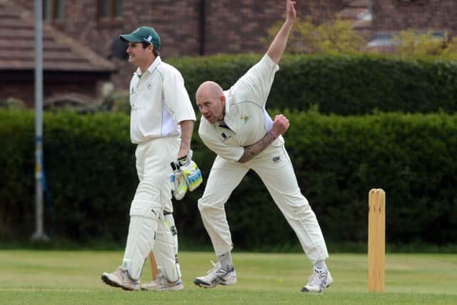 Ordsall Bridon v Harthill. Harthill bowler Robert Jones G130504-2f