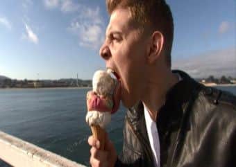 THE WORLD'S LONGEST TONGUE