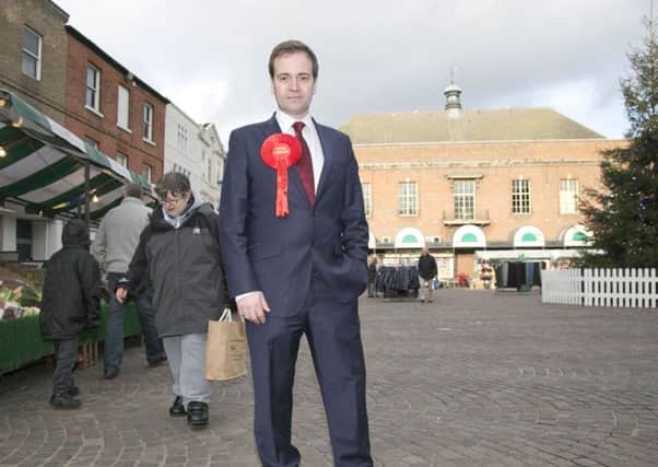 PIC BY DAVID NEW-DAVID PRESCOTT TALKS TO THE RESIDENTS OF GAINSBOROUGH AND MARKET RASEN TOWNS.