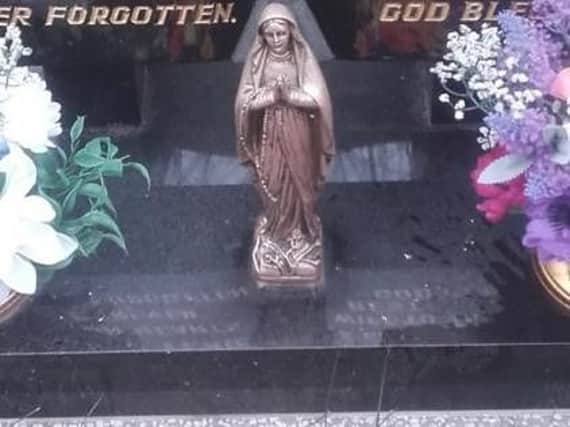 The statue is believed to have been stolen in the last two weeks. Picture from Nottinghamshire Police.